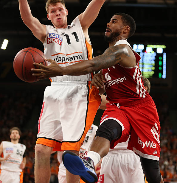 手之间的博 手之间的博